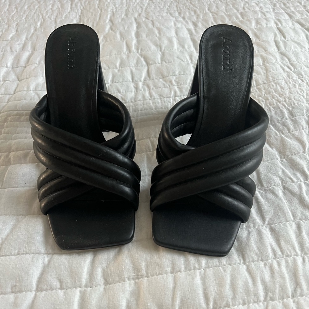 NWOT Abound Black Cross Band Women's Mules